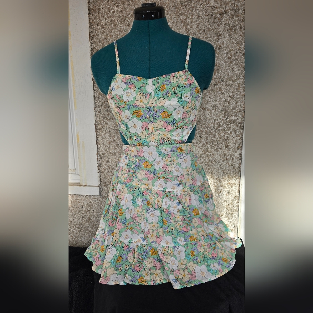 Sky to Moon Floral Cut-Out Open Back Dress | Small NWOT